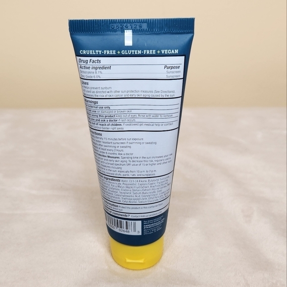 Oars + Alps Everyday Anti-Aging FAVE Moisturizer with SPF 37 - Picture 3 of 7